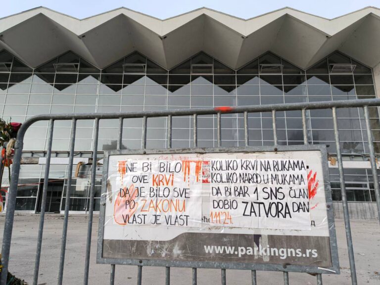 Protest u Novom sadu, 17. novembar; Foto: Mašina