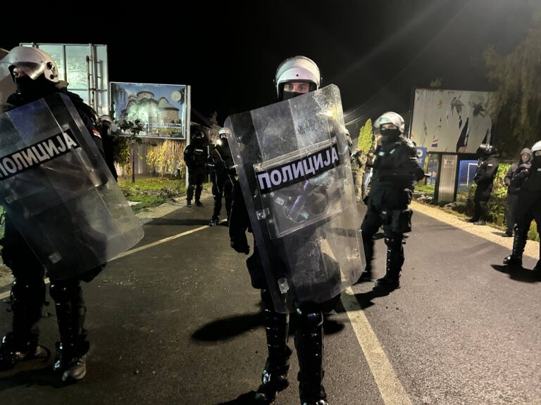 Kordon policije u Sečnju