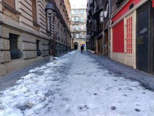 Sneg i led na ulicama u Beogradu; Foto: Mašina.